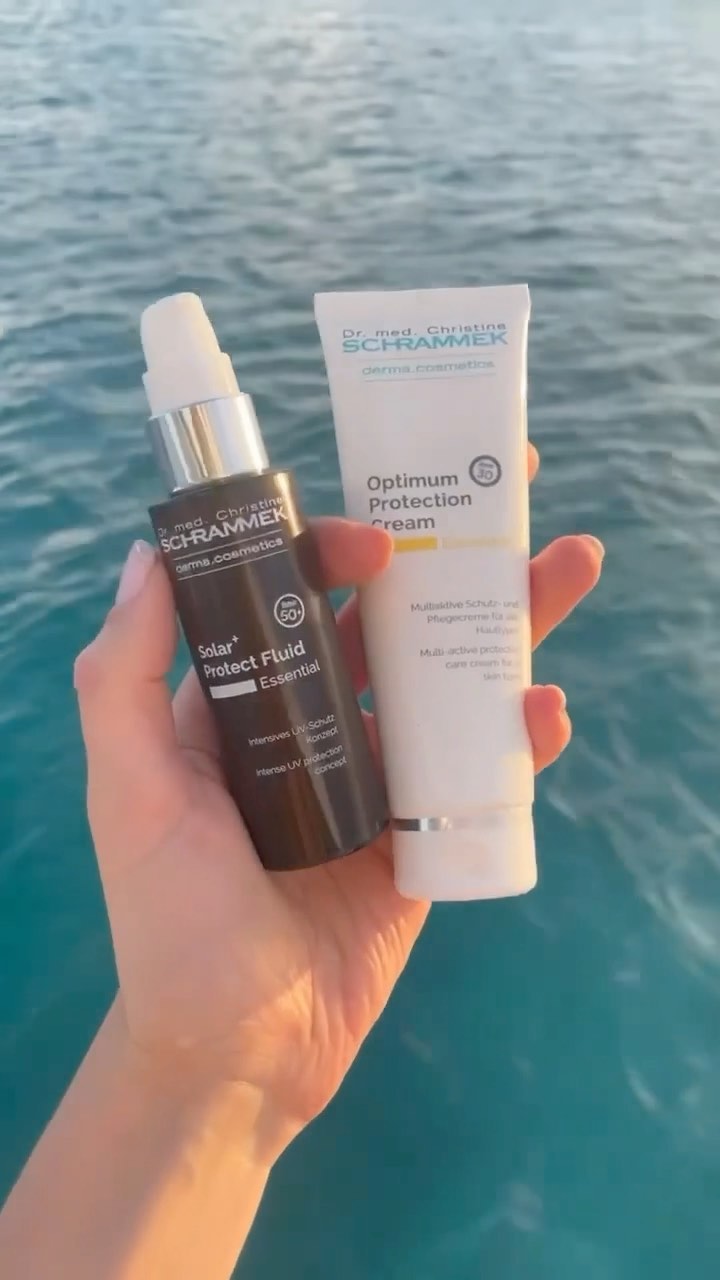 Sunny days in Miami With Dr. Schrammek girl @elinesyrdalen️

Om du skal til varmere strøk i påsken er vårt skreddersydde påskekit perfekt å ha med i bagasjen. Kampanjepris: 990,- (ord. pris: 1369,-). 

INNHOLD: 
OPTIMUM PROTECTION CREAM SPF 30: Multiaktiv dagkrem med SPF 30 beskytter mot UV-stråler, aldring og inflammasjoner.

SOLAR+ PROTECTION FLUID SPF 50: Solkrem med SPF 50 med fysisk og kjemisk solfilter gir trygg og langvarig beskyttelse ved direkte soleksponering. 

ENERGY PLUS AMPOULES: Ampuller med kraftfulle antioksidanter og vitaminer styrker og beskytter huden mot lysindusert stråling og celleskader.

I tillegg fås med Dr. Schrammeks makeup-pouch, påskesjokolade og prøve på nyheten Sensiderm Eye Balm.